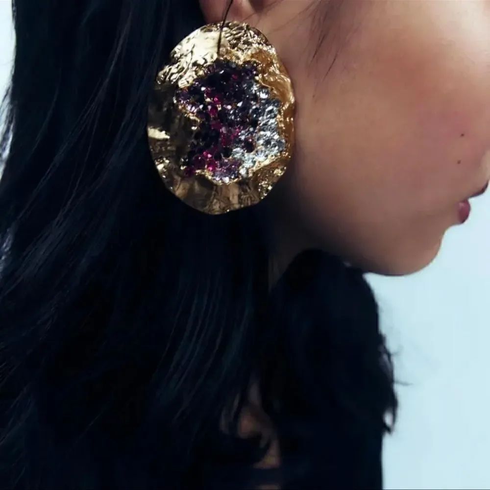 Rhinestone decor earrings A48